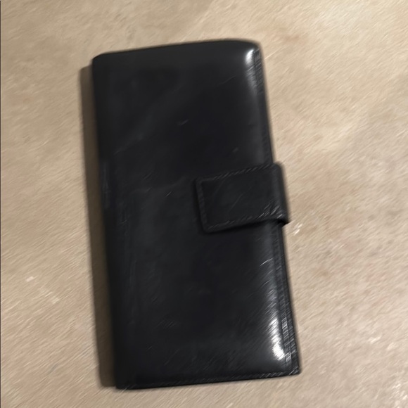 Gucci Black Wallet with Red Accent - Picture 5 of 11
